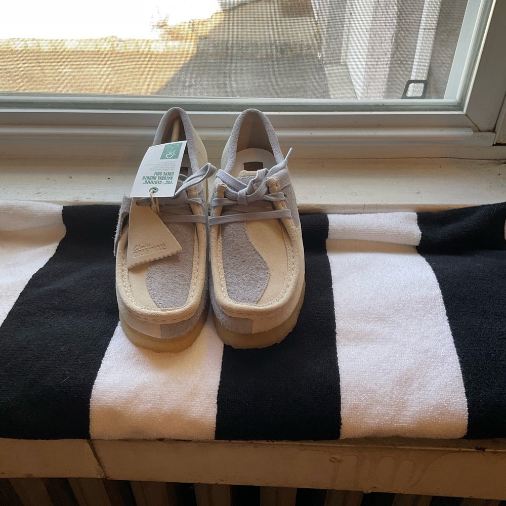 Stylish Womes Shoes in Gray and Cream